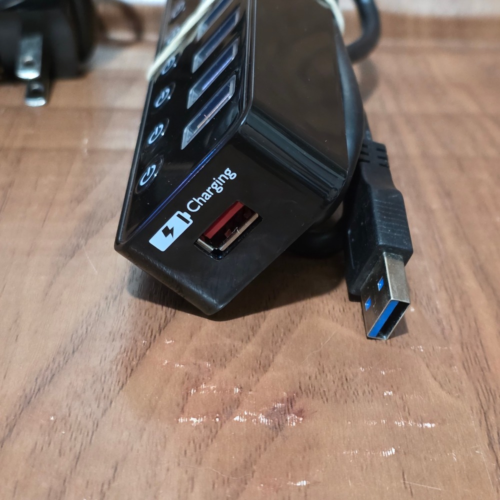 Atolla Powered USB 3.0 Hub 7 Data Ports 1 Charging Port with AC Adapter Black - Picture 3 of 6